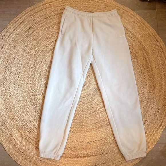 New Roots Sweatpants, M - Picture 2 of 7